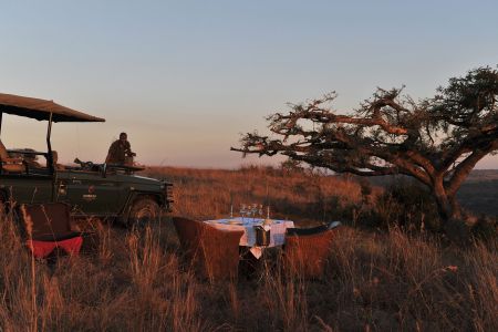 Esiweni-Luxury-Safari-Lodge--Bush-Dinner.jpg