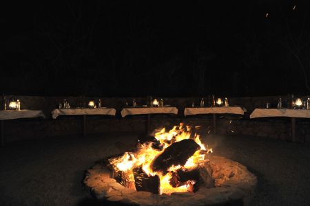 Esiweni-Luxury-Safari-Lodge--BOMA.jpg