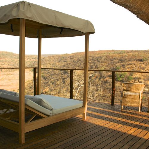 Esiweni-Luxury-safari-lodge-sun-bed-on-the-cliff.jpg