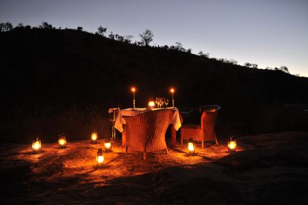 Esiweni-Luxury-Safari-Lodge-Bush-dinner.jpg