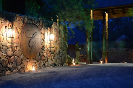 esiweni-luxury-safari-lodge-experience-evening-welcome-02