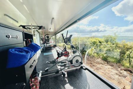 esiweni-luxury-safari-lodge-lounge-sportroom 
