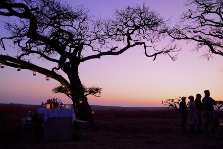 esiweni-luxury-safari-lodge-sunset -bush-bar-012